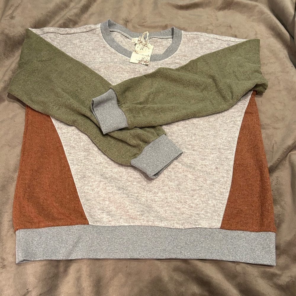 Hem & Thread Color Block Sweater - Picture 6 of 8